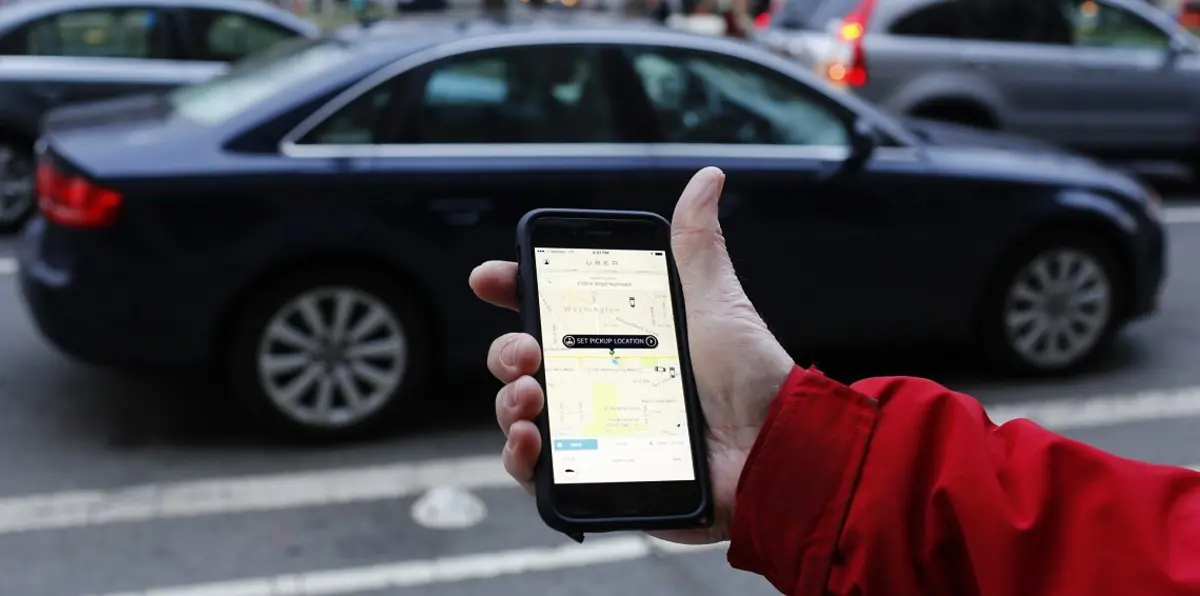 مصر تدرس فرض ضرائب جديدة على "أوبر" و"كريم"