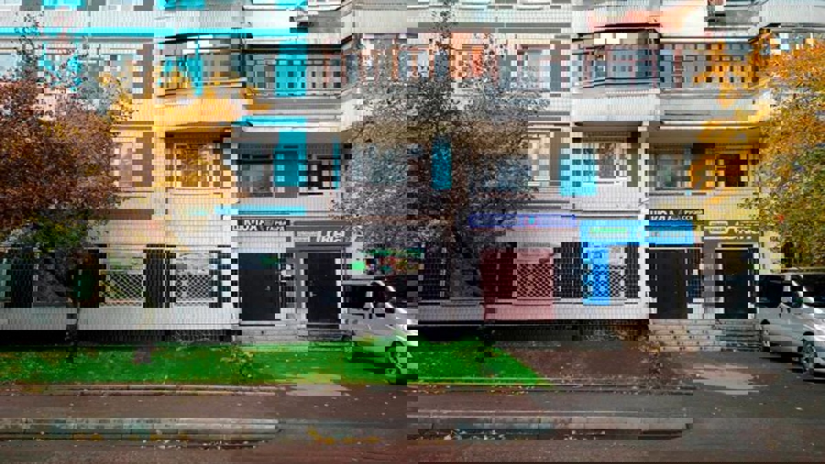 روسيا .. مديرة مدرسة تستأجر طالبين لقتل منافستها على قلب سياسي بارز