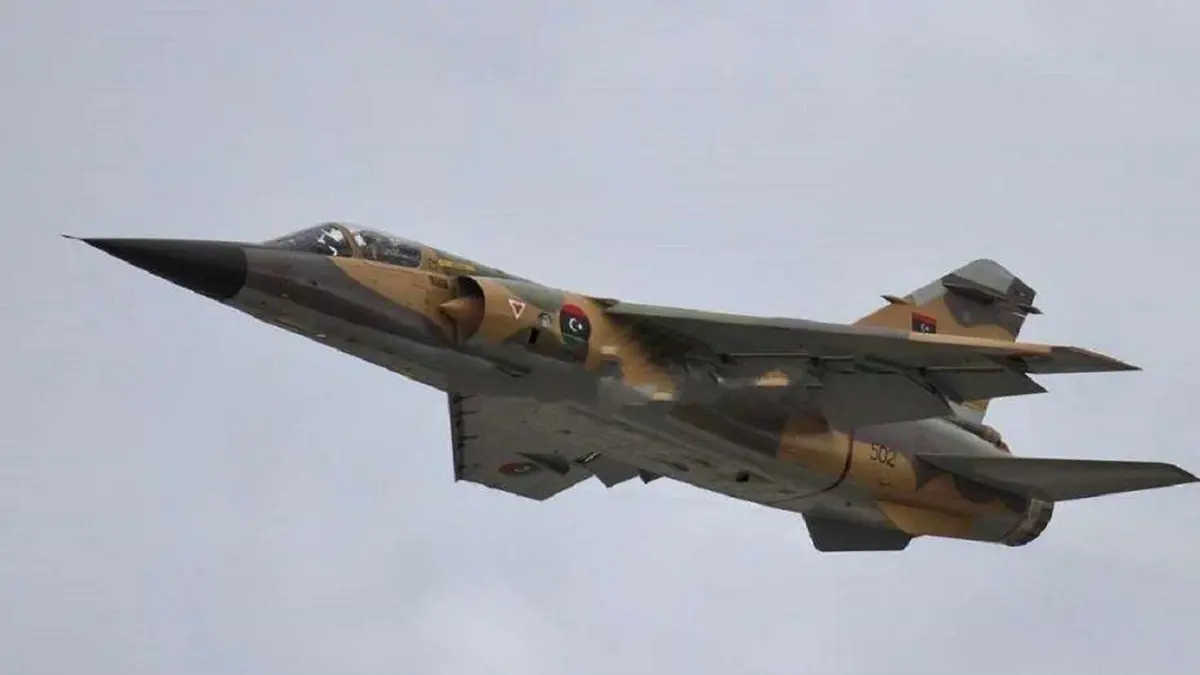 الجيش الليبي يعلن قصف حافلة تقل ضباطا أتراكا شرق مصراتة