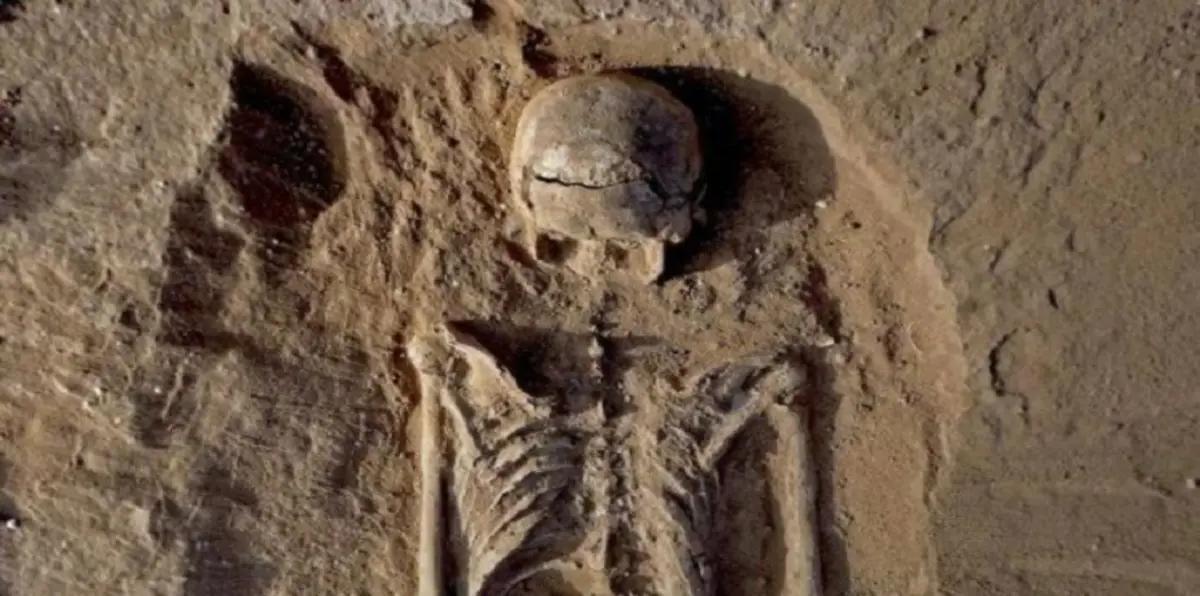 علماء يحلون لغز وفاة من خلال هيكل عظمي عمره 500 ألف سنة‎ (صور)