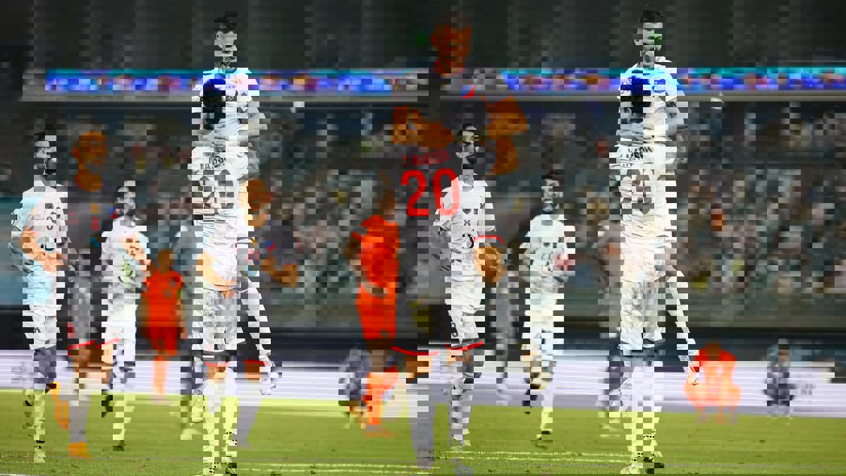 الكويت يتوج بكأس الأمير على حساب كاظمة (فيديو)