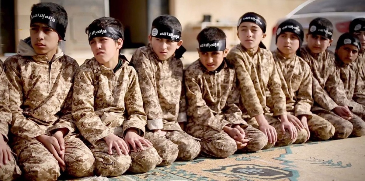 معتقل فرنسي يكشف عن مخطط "مخيف" لداعش ضد أوروبا