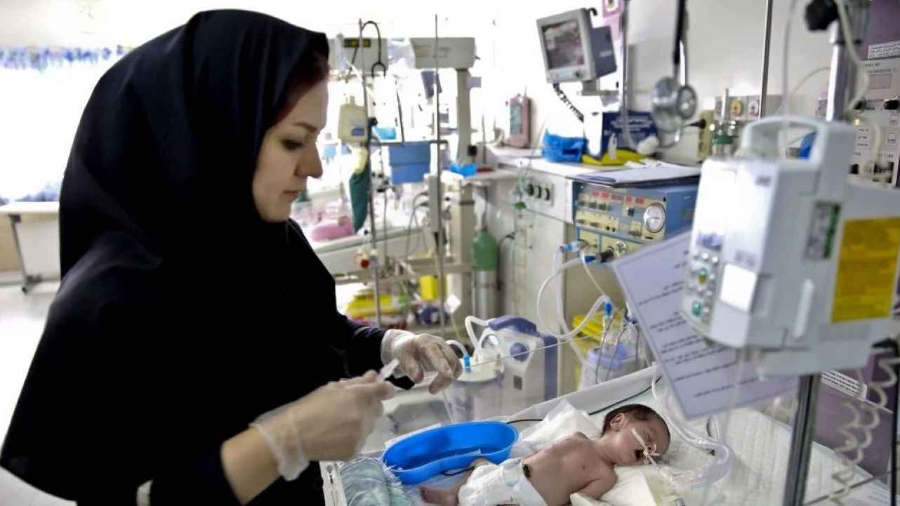 تحت خط المليون.. انخفاض غير مسبوق لعدد المواليد في إيران