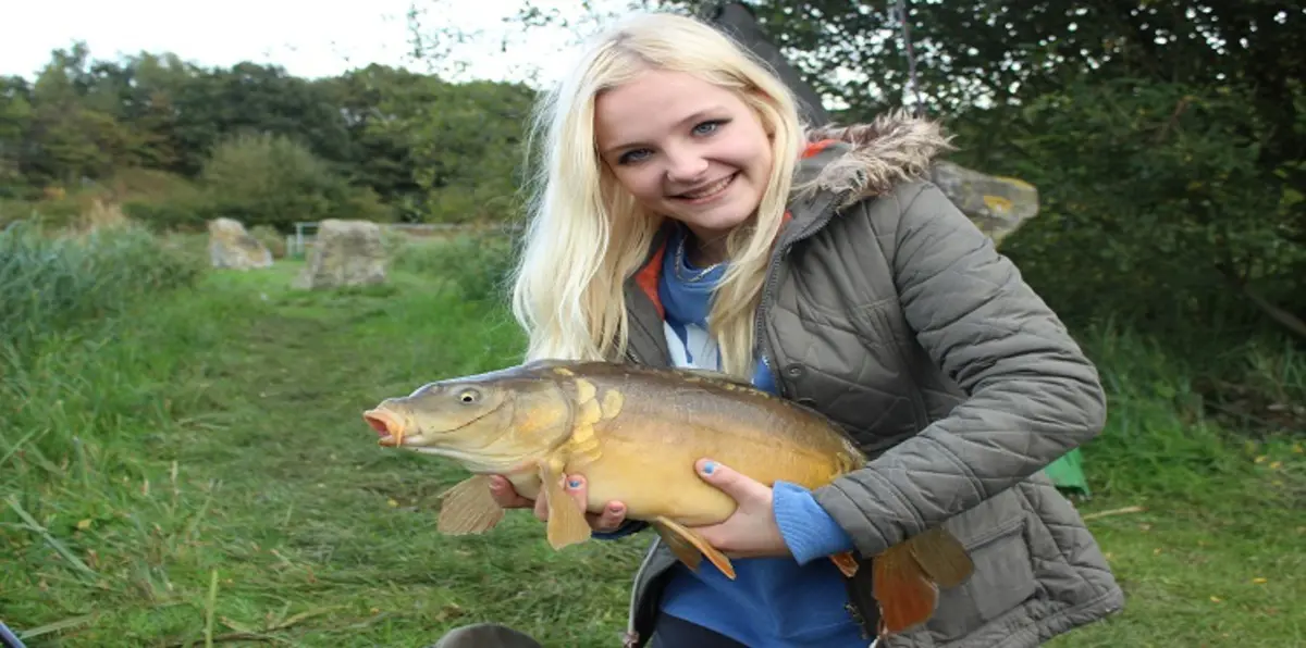 "صدرية السمك".. أحدث صيحات الجنون على الإنترنت (صور)