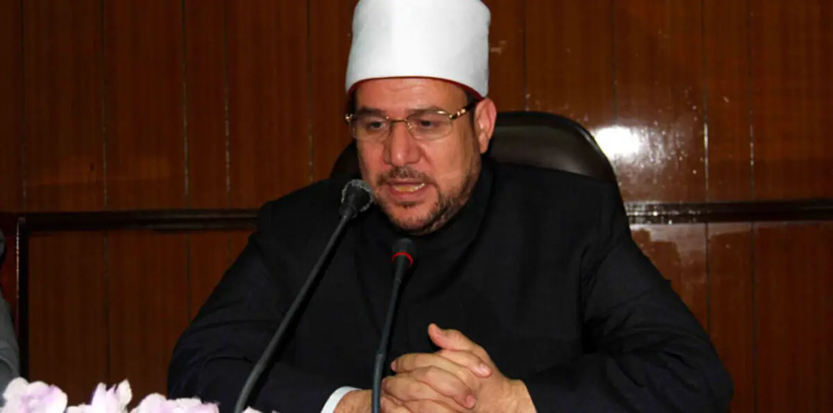 الأوقاف المصرية تفتح تحقيقاً بعد ضبط كتب تروج لـ"التشيع"