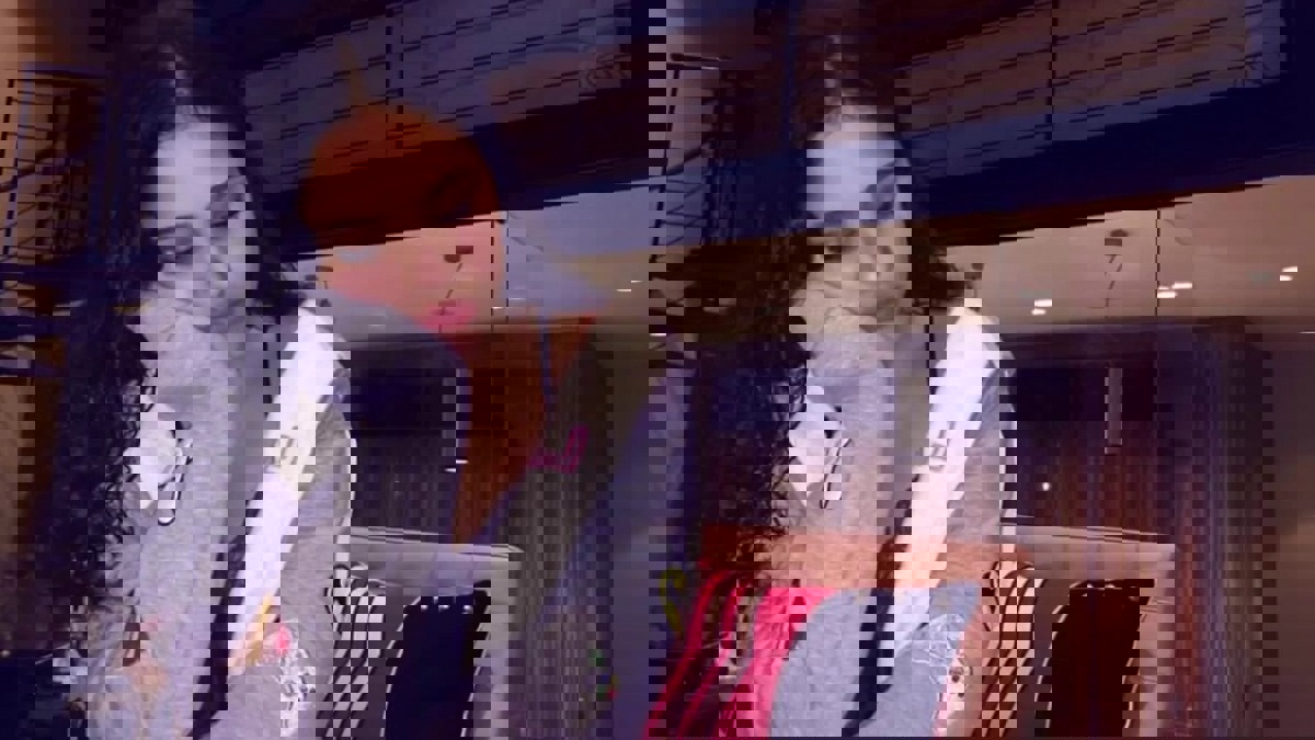 ابنة عمرو دياب تثير الجدل بظهورها مع شاب أجنبي وسط هجوم حاد على "الهضبة" ‎