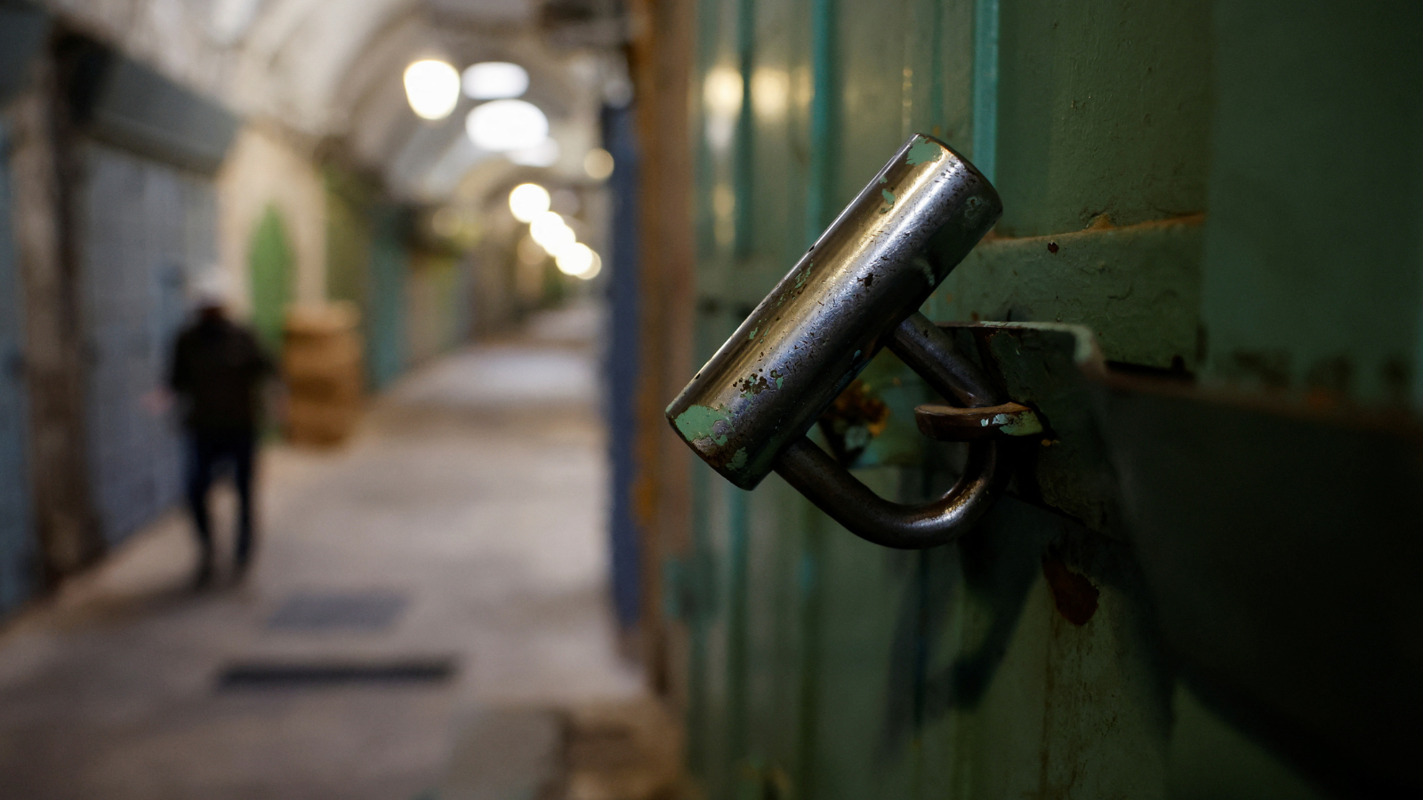 إضراب شامل يعم الضفة الغربية