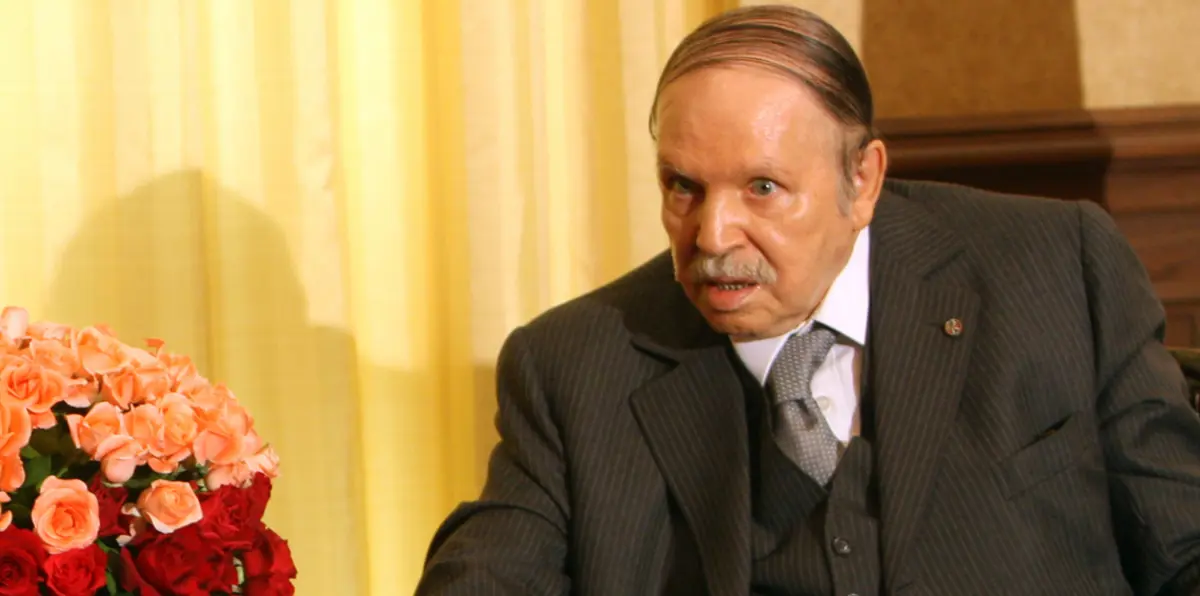 باريس تتجنّب "عاصفة فالس" وتشهد بتعافي بوتفليقة