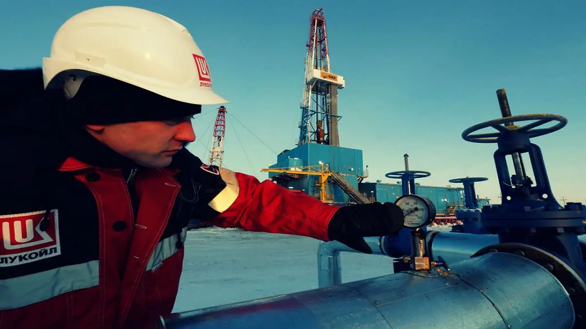 إنتاج روسيا النفطي يهبط لأدنى مستوى في 3 سنوات وسط نزاع شركتين‎
