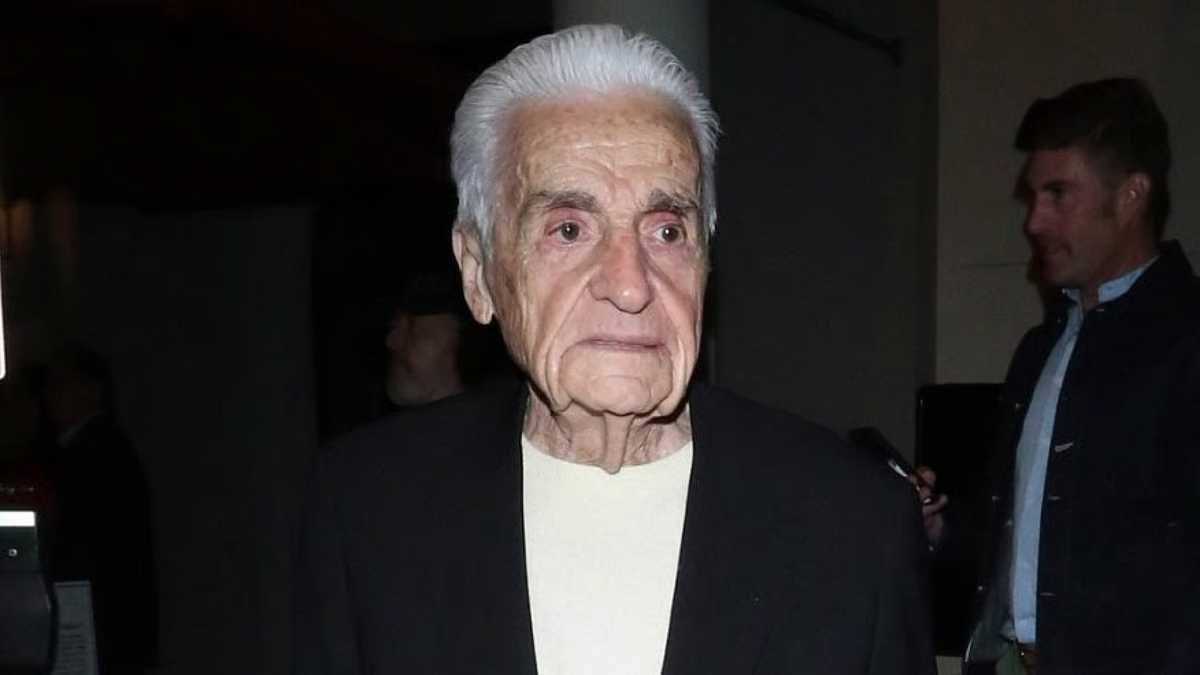 رحيل نجم "المهمة المستحيلة" توم تروب عن 97 عاما