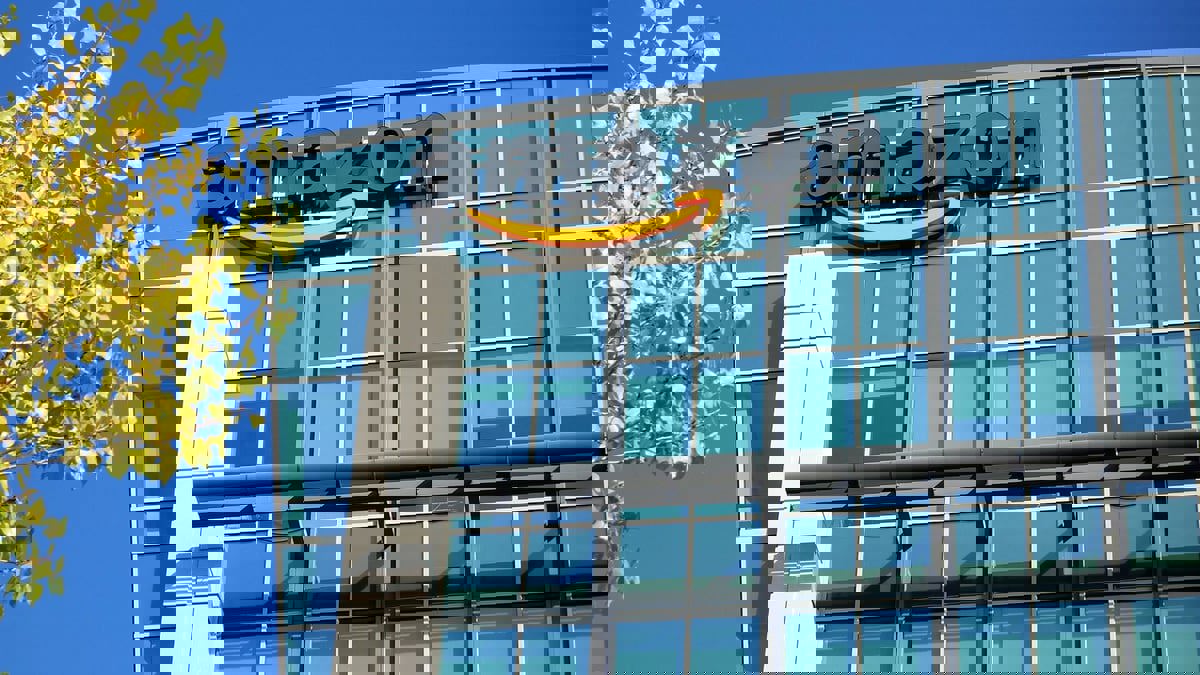 وكالات تجسس بريطانية توقع عقدا مع أمازون