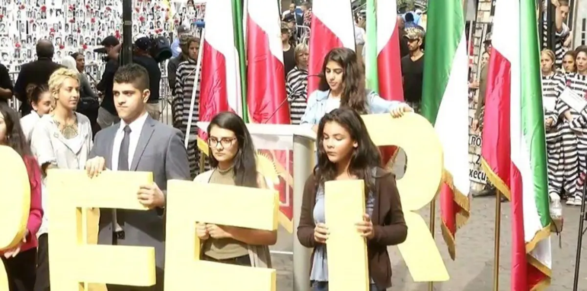 المعارضة الإيرانية تتظاهر ضد روحاني في نيويورك (صور)