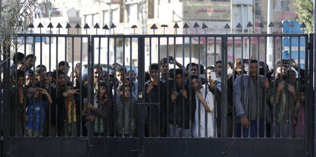 الحوثيون يضيّقون على سكان صنعاء مع تزايد الشكوك