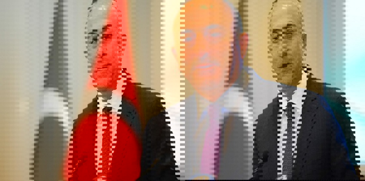 أوغلو: نعمل مع روسيا لإيجاد حل سياسي في سوريا