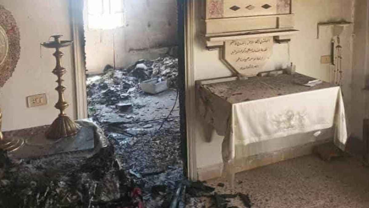 حرق وتخريب كنيسة "مار ميخائيل" في السويداء على يد فصيل مسلح (فيديو)