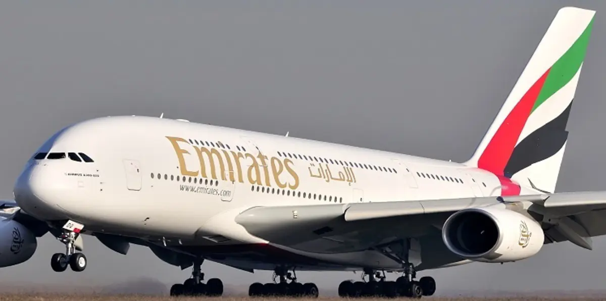 طيران الإمارات تطلب شراء طائرتين إيرباص 380