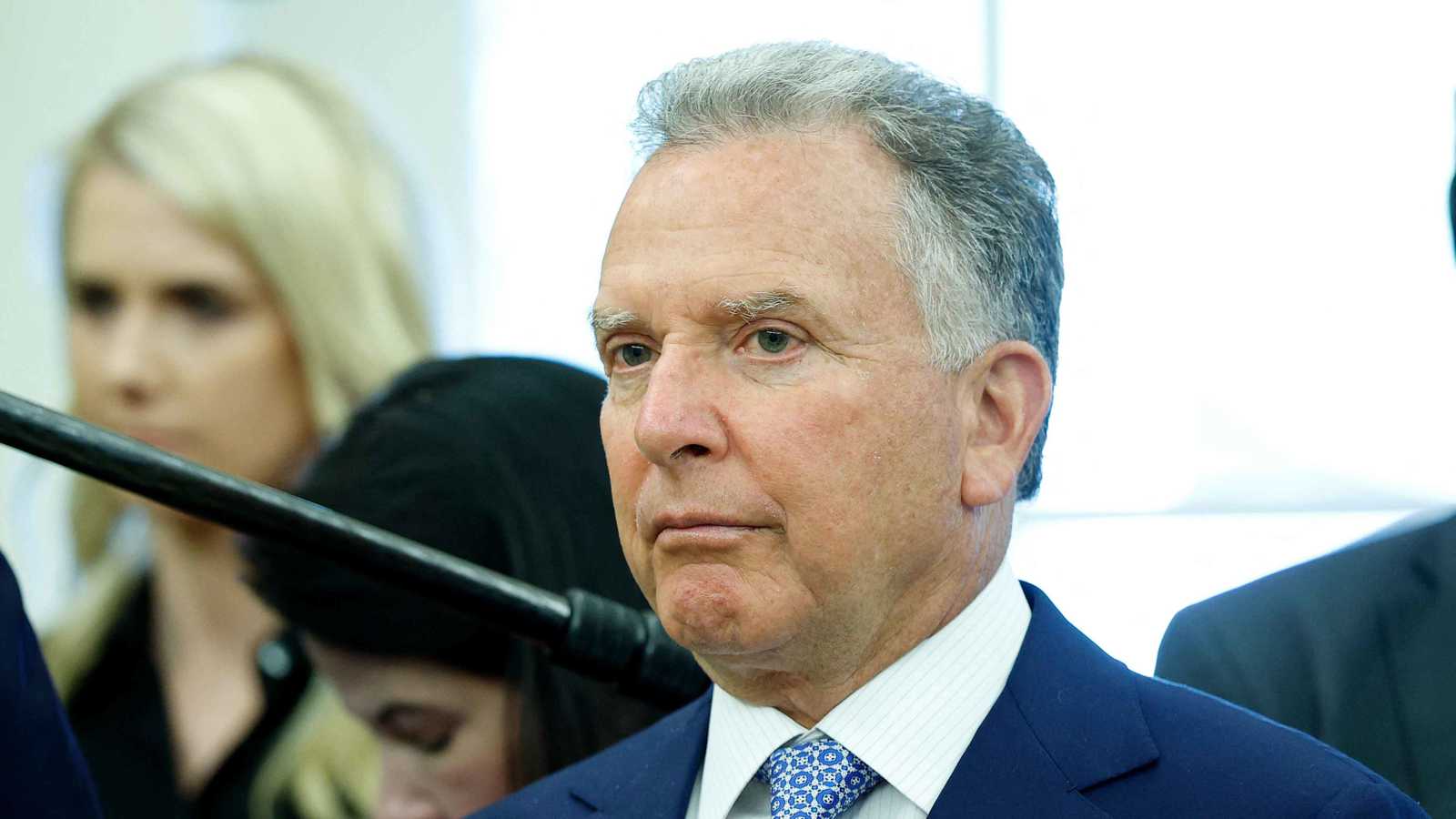 ويتكوف في قلب الكرملين.. ماذا يحمل مبعوث ترامب بزيارة "الفرصة الأخيرة"؟