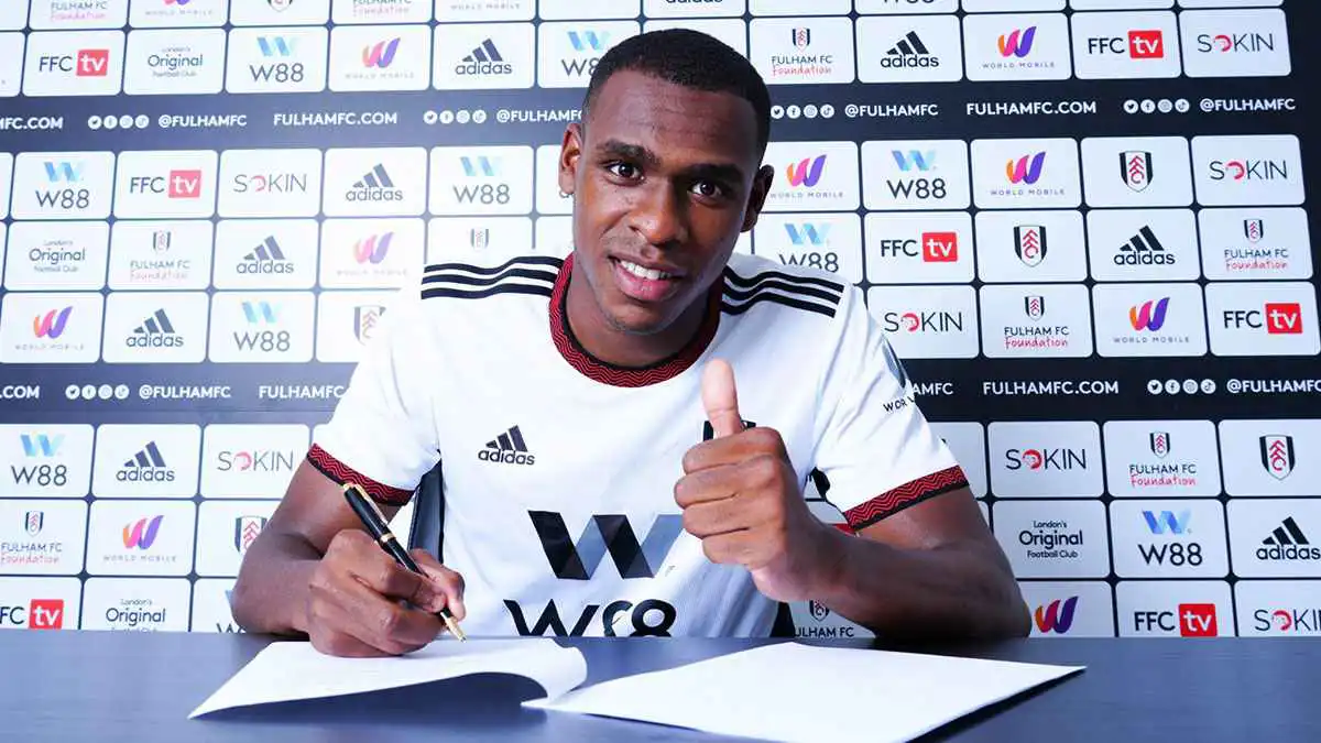 تقدم هائل.. خطوة واحدة تفصل عيسى ديوب عن ارتداء قميص المغرب