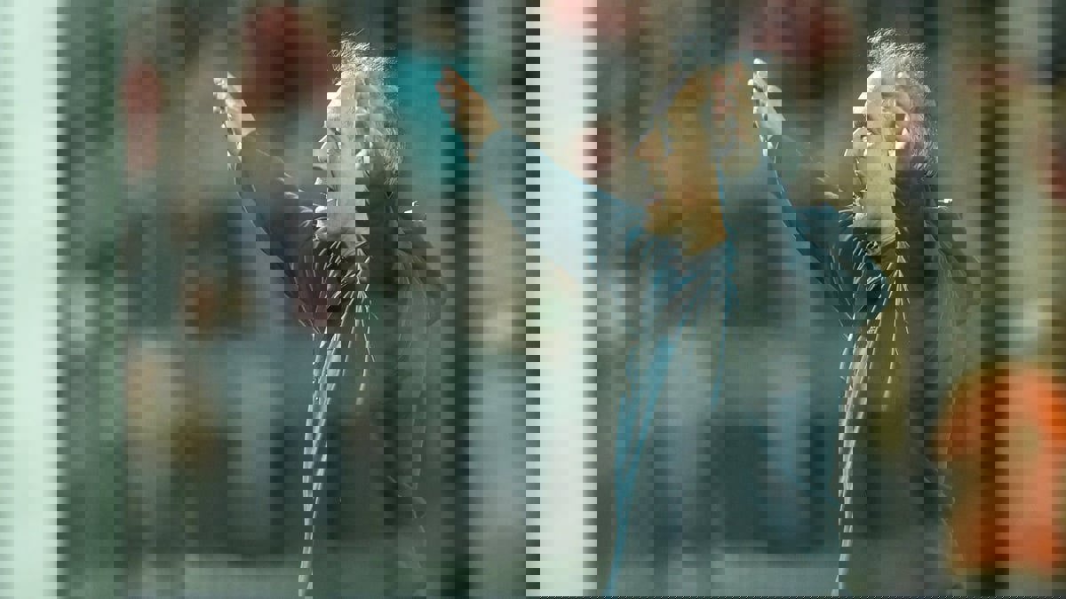 سأدافع عن سمعتي.. تصريحات نارية من مدرب الأهلي بشأن مشاركة موديست (فيديو)