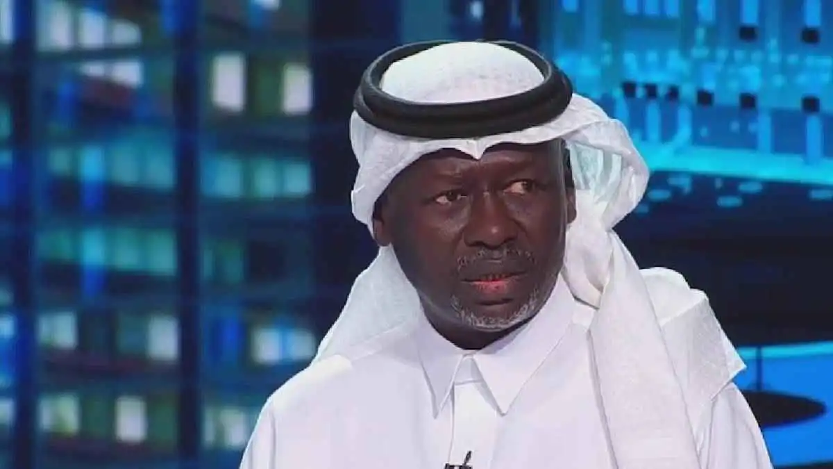 خالد مسعد يغني على الهواء بعد تتويج الأهلي السعودي (فيديو)