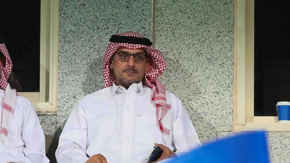 رد فعل نجم الهلال السابق على أنباء عودة نواف بن سعد (صورة)