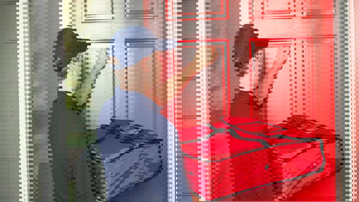 العثور على عامل توصيل مقتولا داخل منزل كويتي