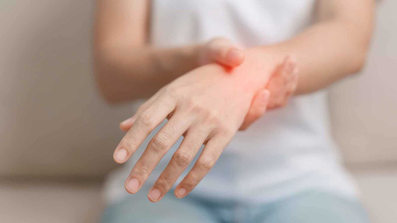 ماذا يجب أن تفعل عندما تبدأ بسماع "طقطقة المفاصل"؟