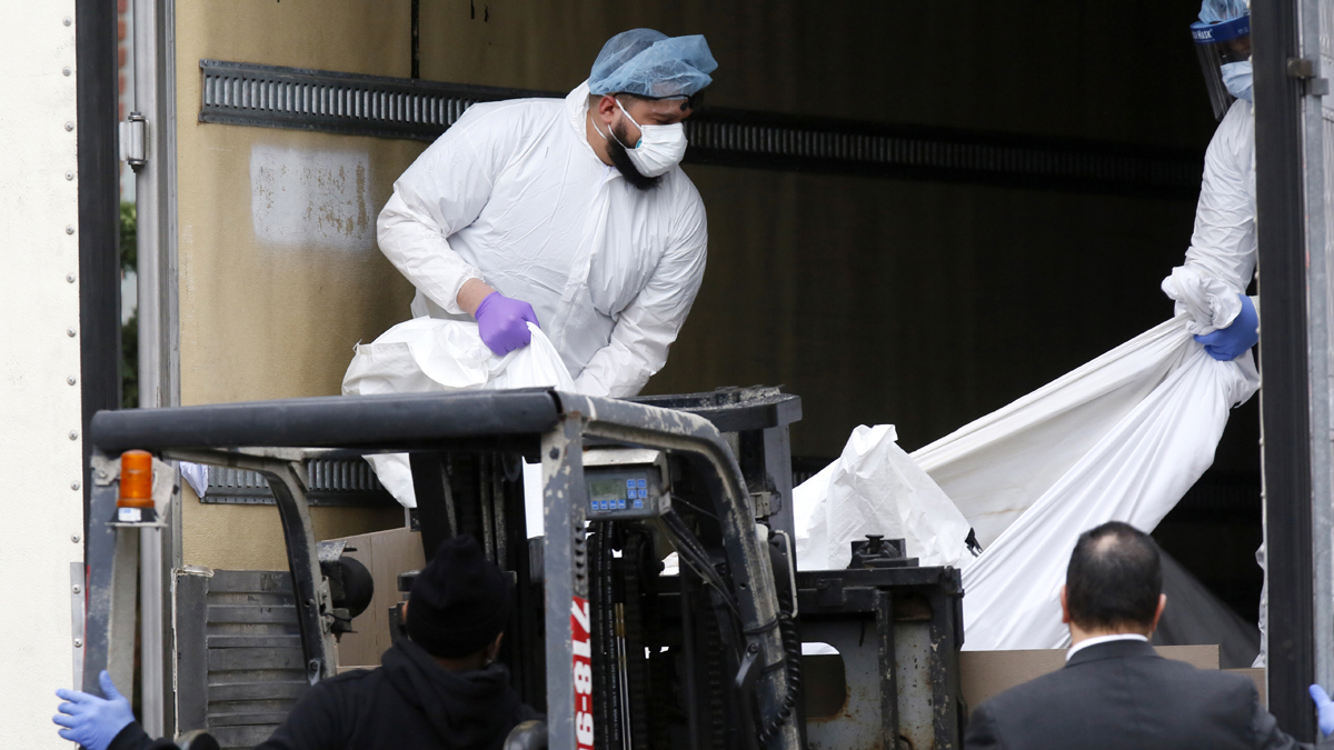 في حصيلة قياسية.. أمريكا تسجل 865 وفاة بكورونا في يوم واحد