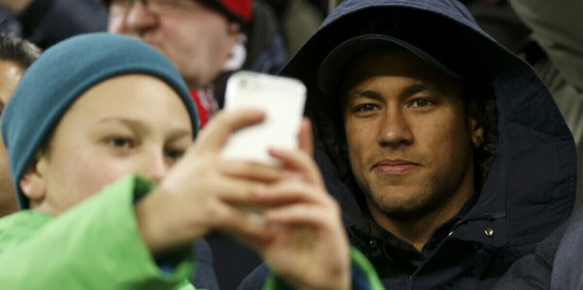 نيمار يهدد عرش ميسي قبل حفل الكرة الذهبية