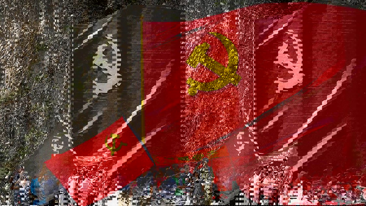 لماذا ينضم صينيون إلى الحزب الشيوعي الحاكم؟