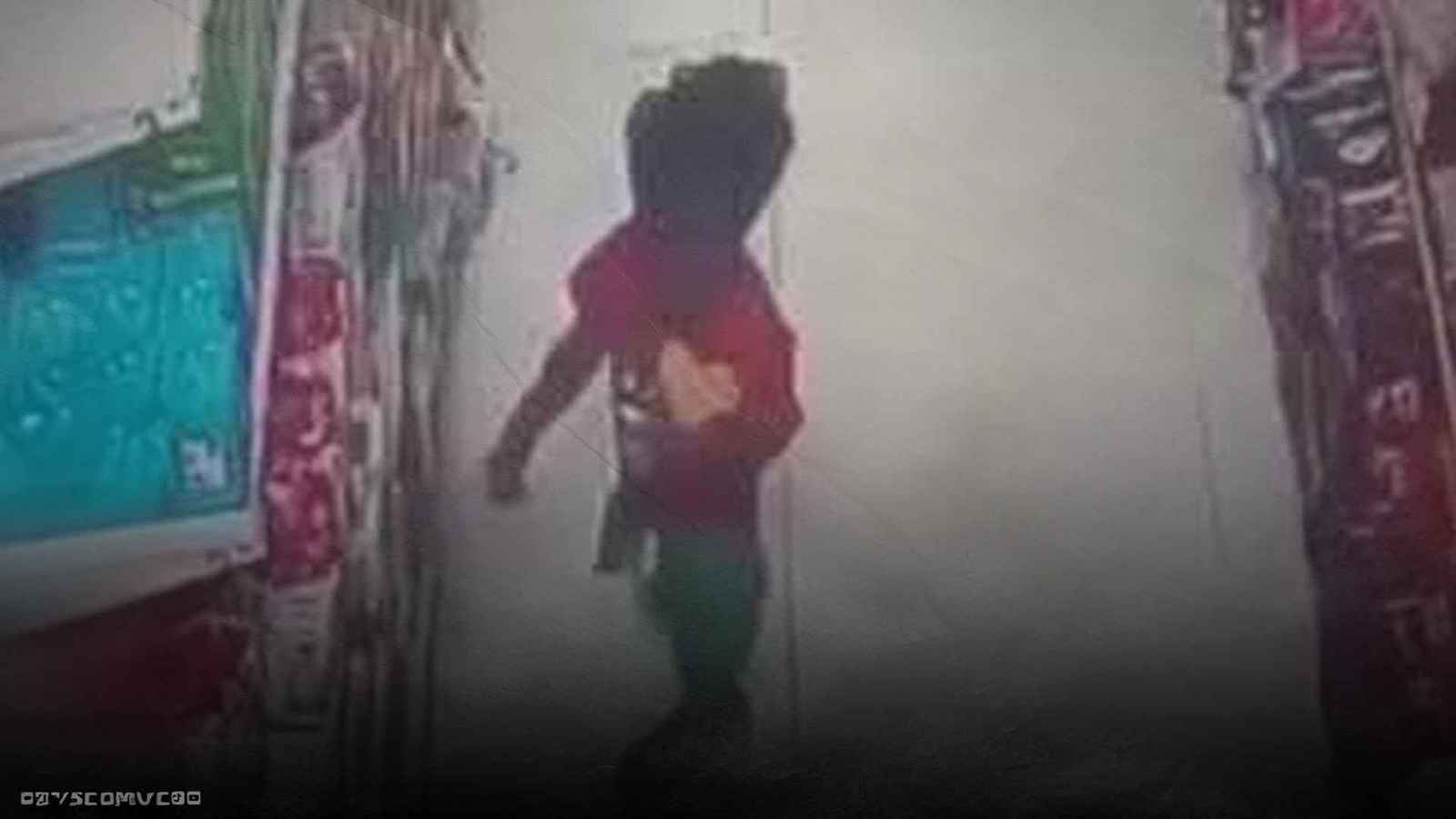 طفل يفتعل حريق بأحد مجمعات التسوق