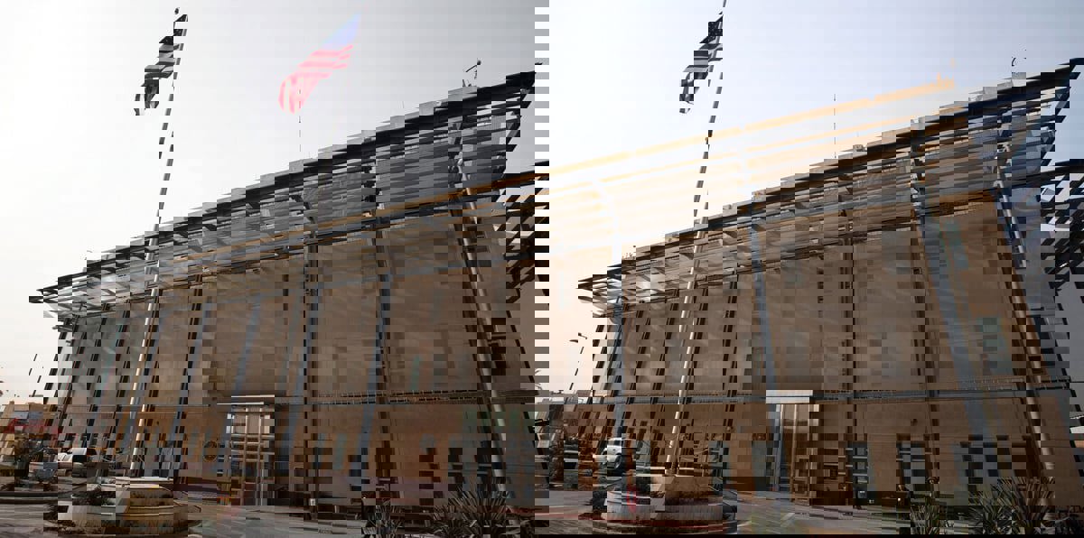 أمريكا تقيد حركة موظفيها في العراق بسبب تهديد "الحشد الشعبي"