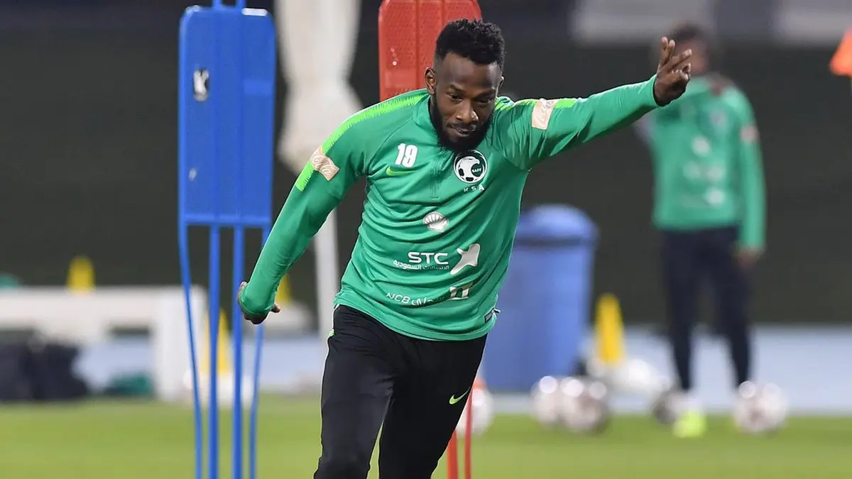 فهد المولد ينفي إصابته بقطع في الرباط الصليبي