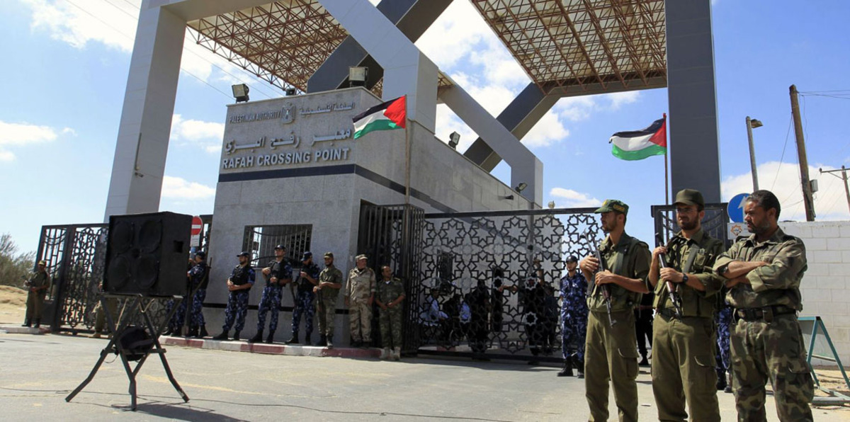 عزام الأحمد: فتح معبر رفح بشكل منتظم منتصف نوفمبر