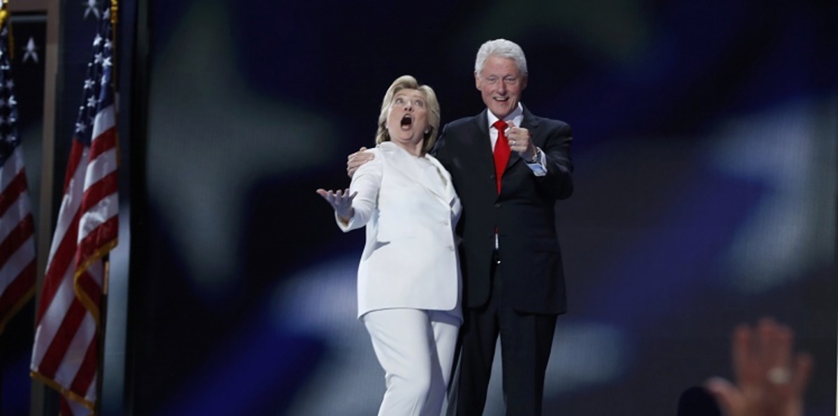 كلينتون تقبل ترشيح الحزب الديمقراطي وتواصل الهجوم على ترامب