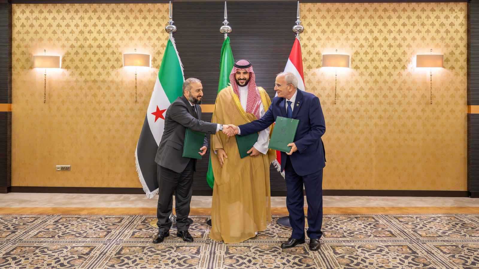 ضبط الحدود والمقاتلين الأجانب.. اجتماع أمني بين سوريا ولبنان