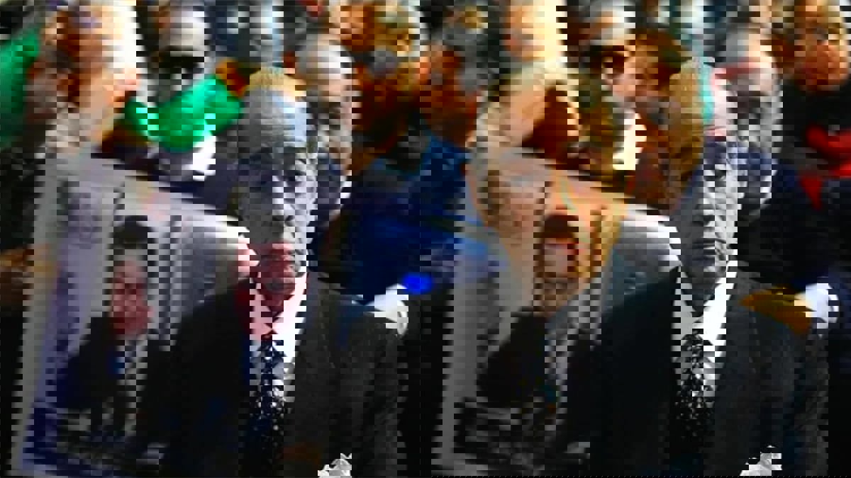 فريد الديب يحسم قراره ويعلق على أجره مقابل الدفاع عن محمد عادل