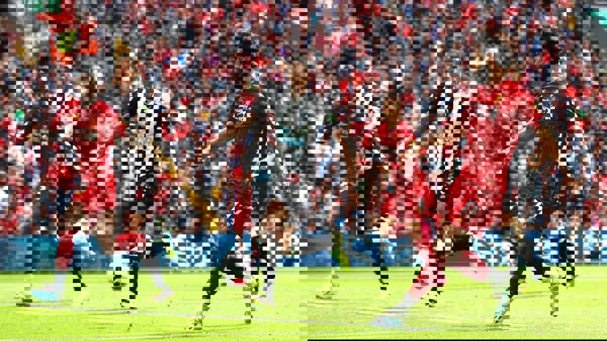 التشكيلة الرسمية لمباراة ليفربول ونابولي