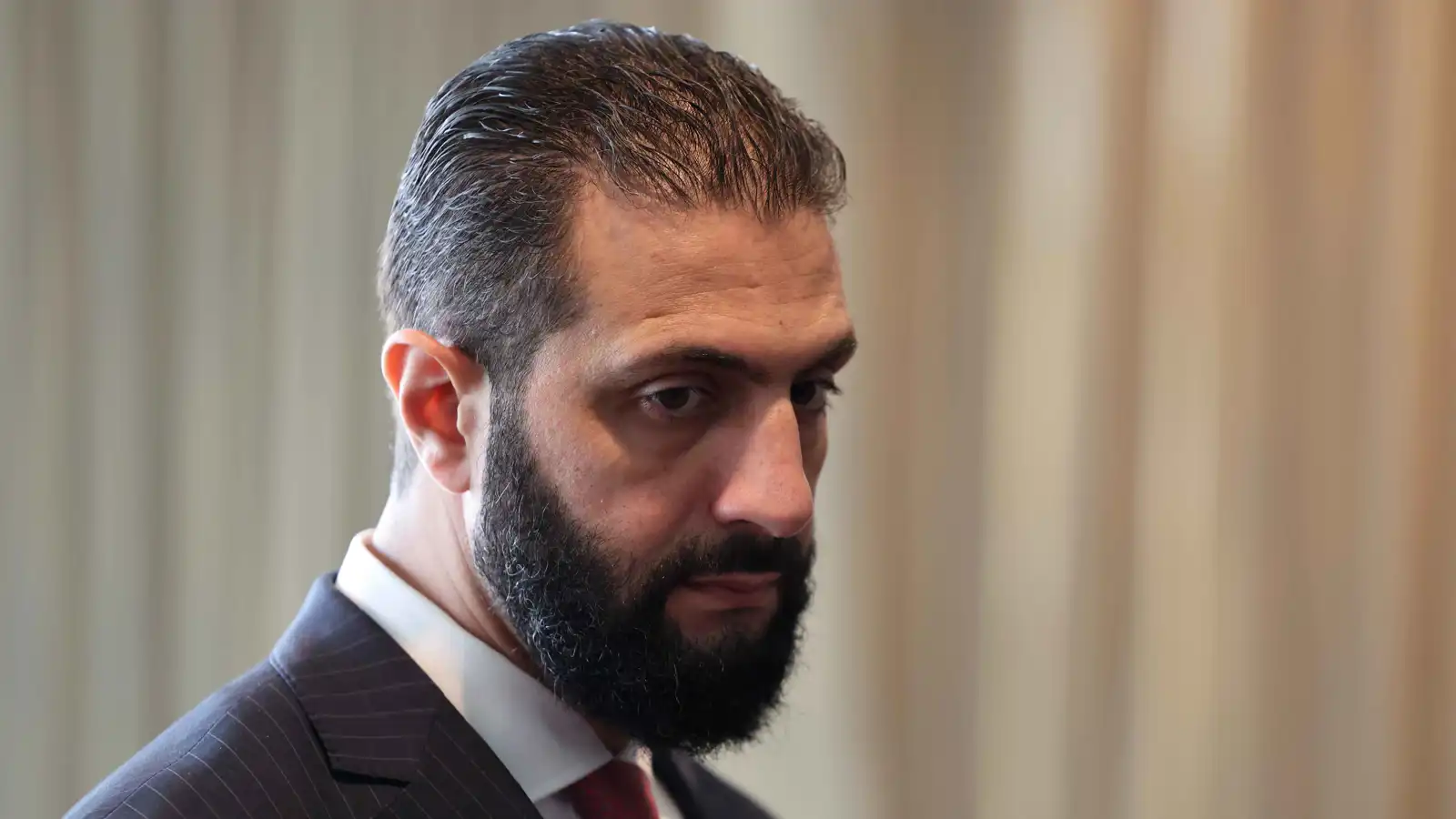 الشرع يصل البيت الأبيض للقاء ترامب