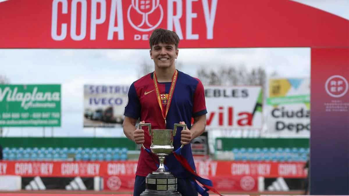 "جوهرة مجانية".. باريس سان جيرمان يجهز ضربة موجعة لبرشلونة