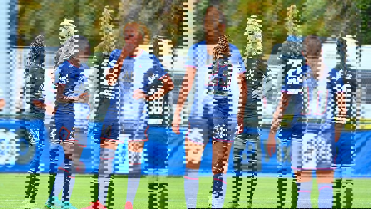 ماذا قالت خيرة الحمراوي عقب الإفراج عن زميلتها السابقة أميناتا ديالو؟