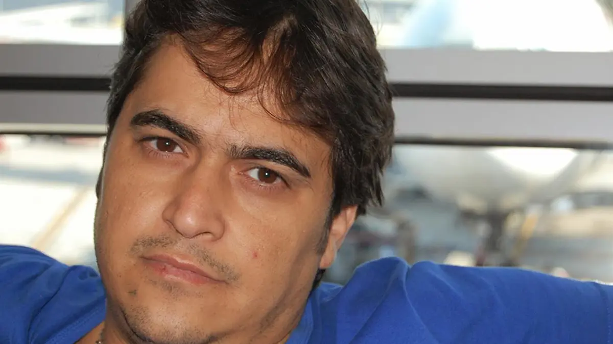 والد المعارض الإيراني روح الله زم : لم أساعد الحرس الثوري لاعتقال نجلي