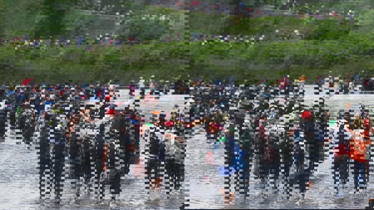 رغم التنديد بسلوكه في ليبيا وشرق المتوسط .. ورقة المهاجرين تحرم أوروبا من معاقبة أردوغان