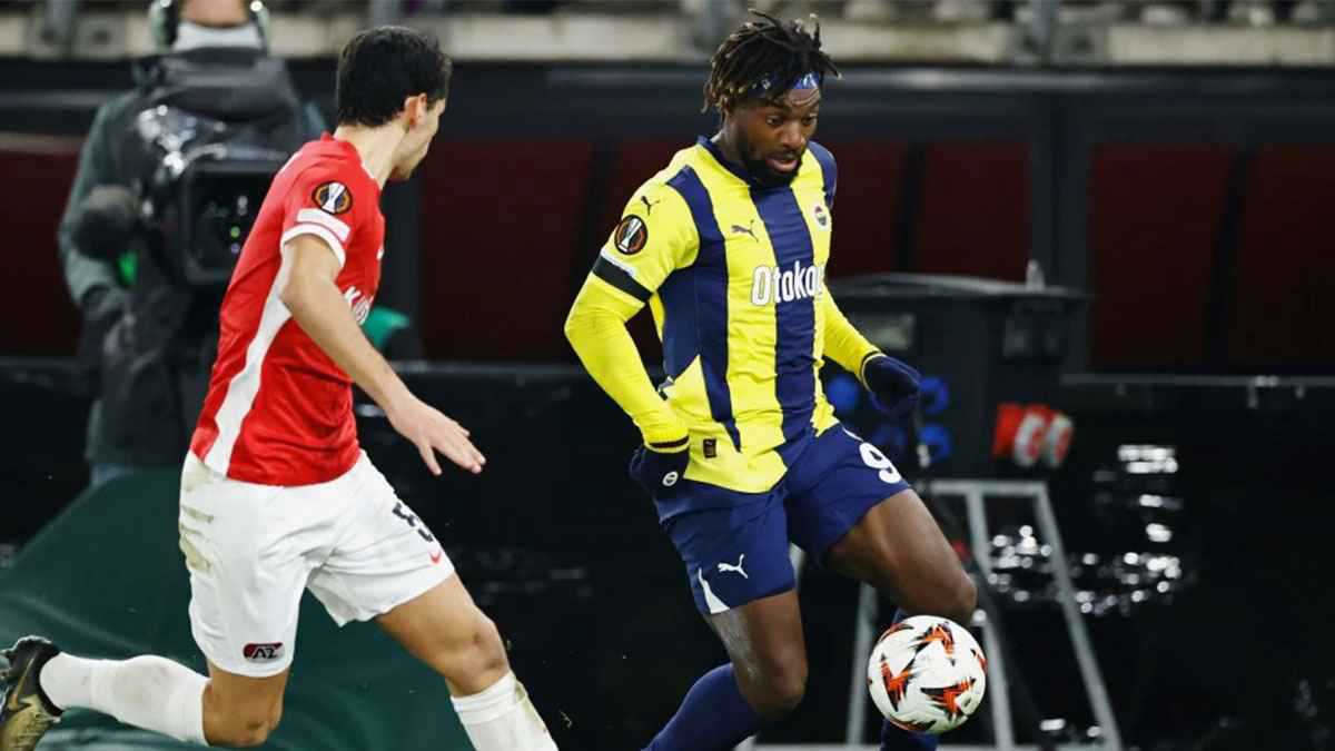 بسبب العنصرية تجاه أطفاله.. ماكسيمين يرحل عن كلوب أمريكا المكسيكي 