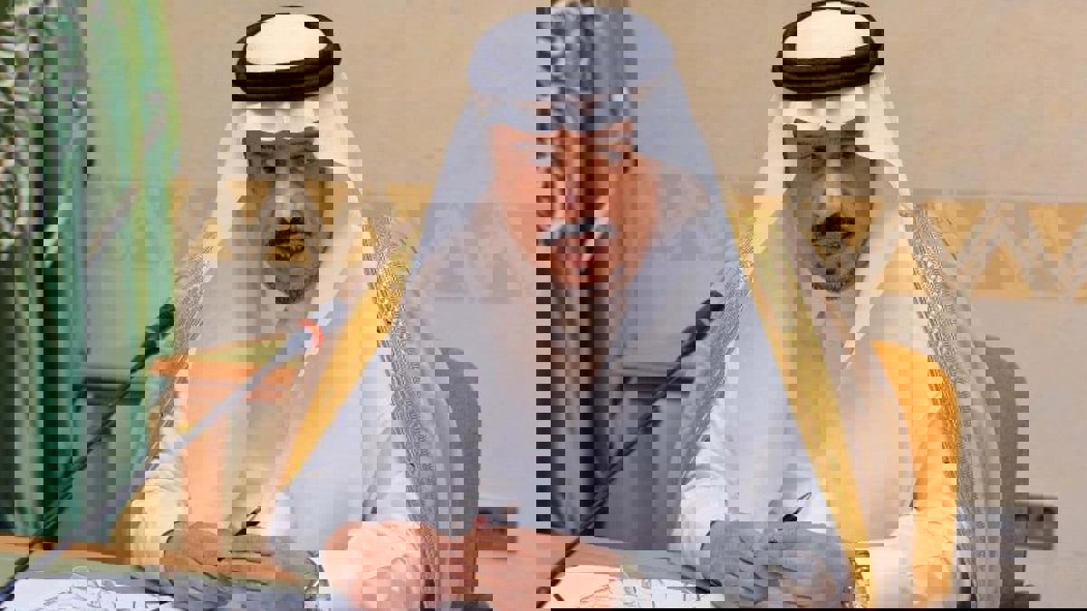 ما حقيقة إعفاء أمير الرياض فيصل بن بندر؟