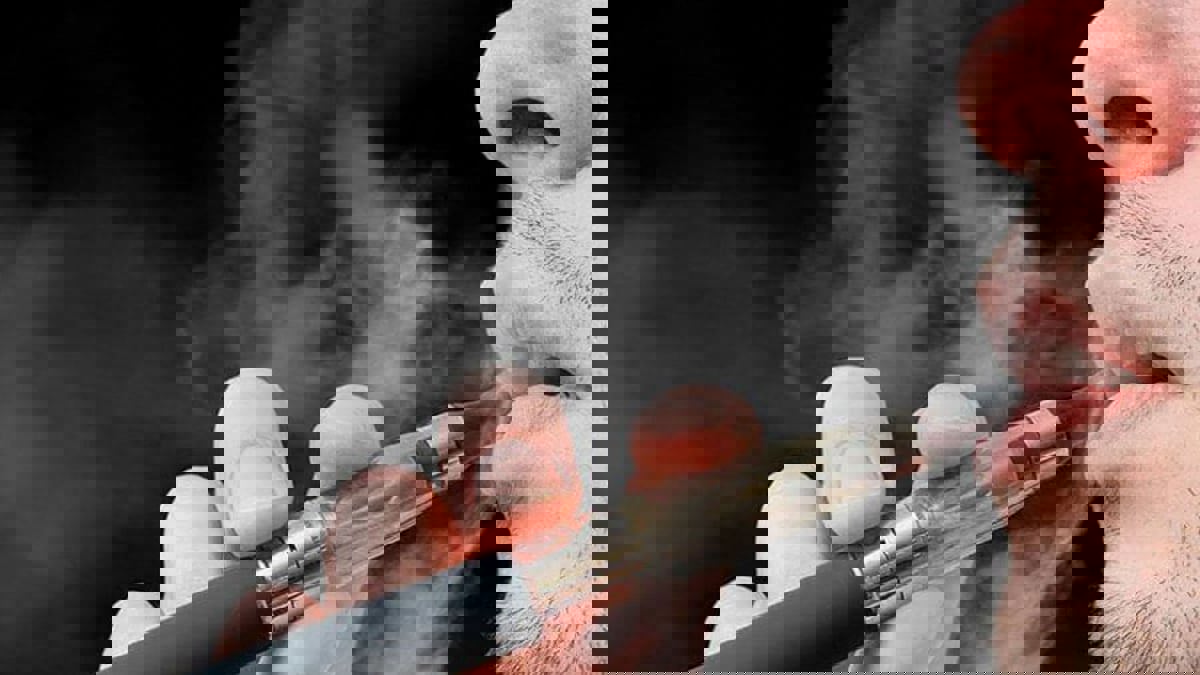 دراسة تكشف ألفي مادة كيميائية غير معروفة في السجائر الإلكترونية