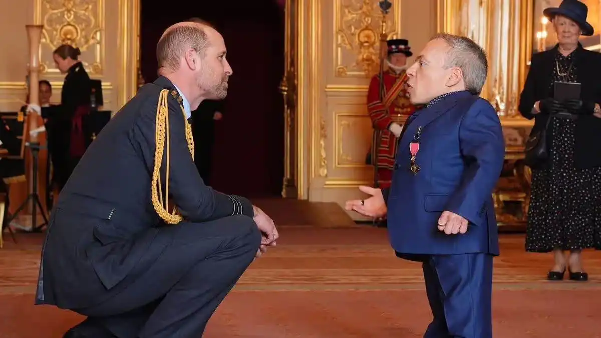 ويليام يمنح نجم "هاري بوتر" وسام الإمبراطورية البريطانية