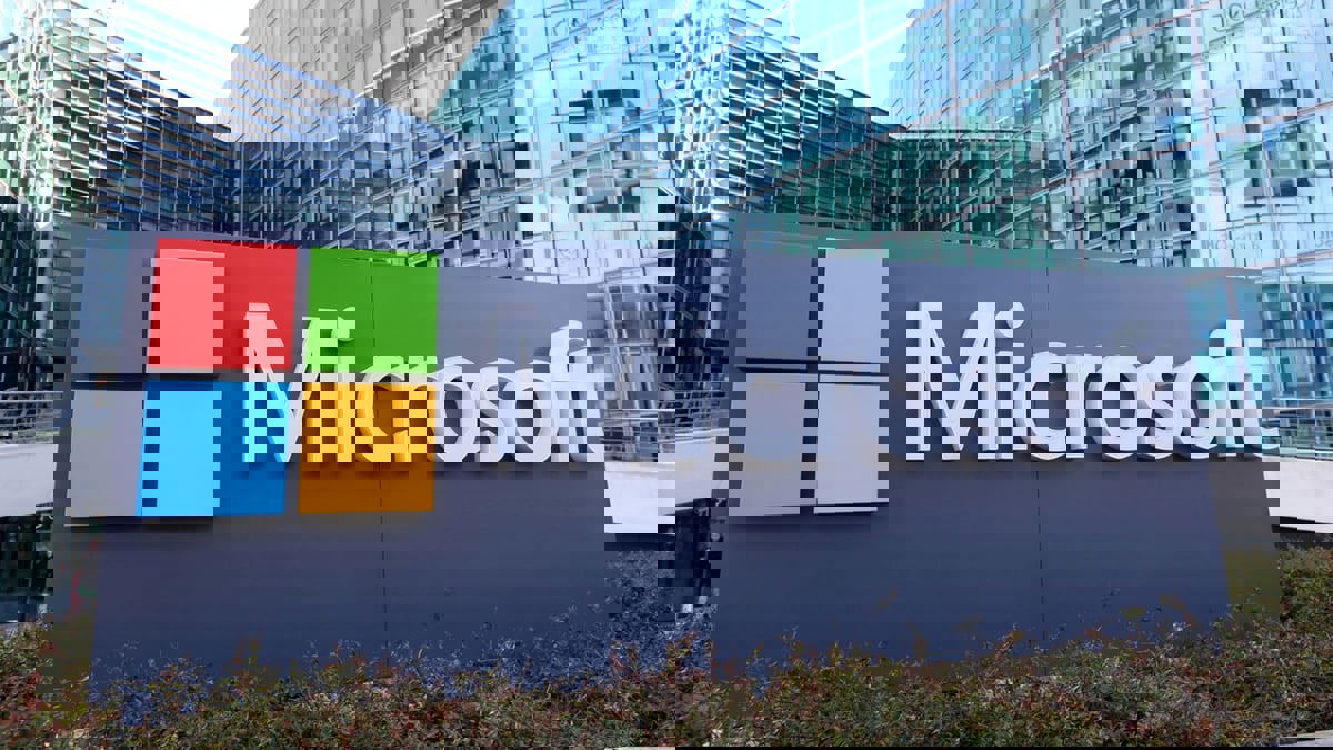  مايكروسوفت تكشف السبب وراء تعطل بعض خدماتها‎