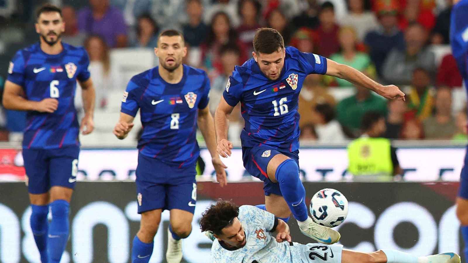 صدام مثير بين كرواتيا والبرتغال.. مواعيد مباريات اليوم والقنوات الناقلة