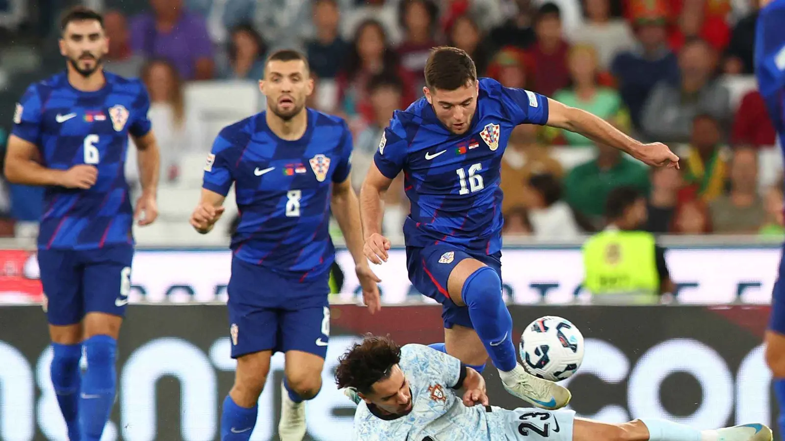 صدام مثير بين كرواتيا والبرتغال.. مواعيد مباريات اليوم والقنوات الناقلة